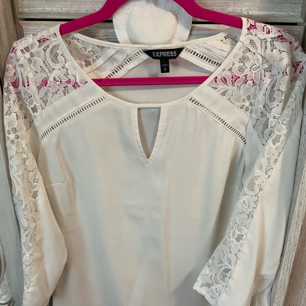 White express blouse. Size medium. Worn once